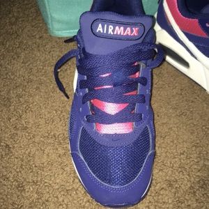 Nike Shoes - Nike air maxes Nike Shoes - Nike air maxes